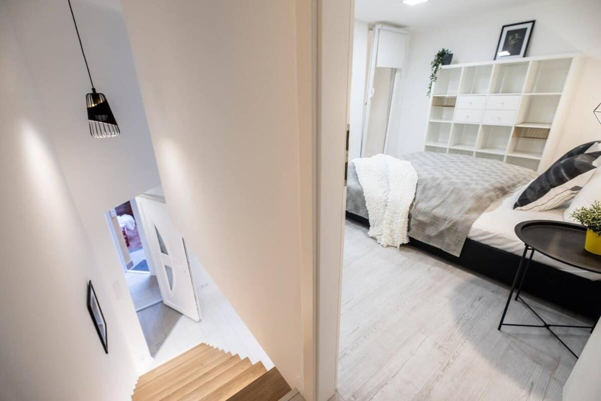 Renovated Design Apartment Close To The Danube Budapest Exterior photo