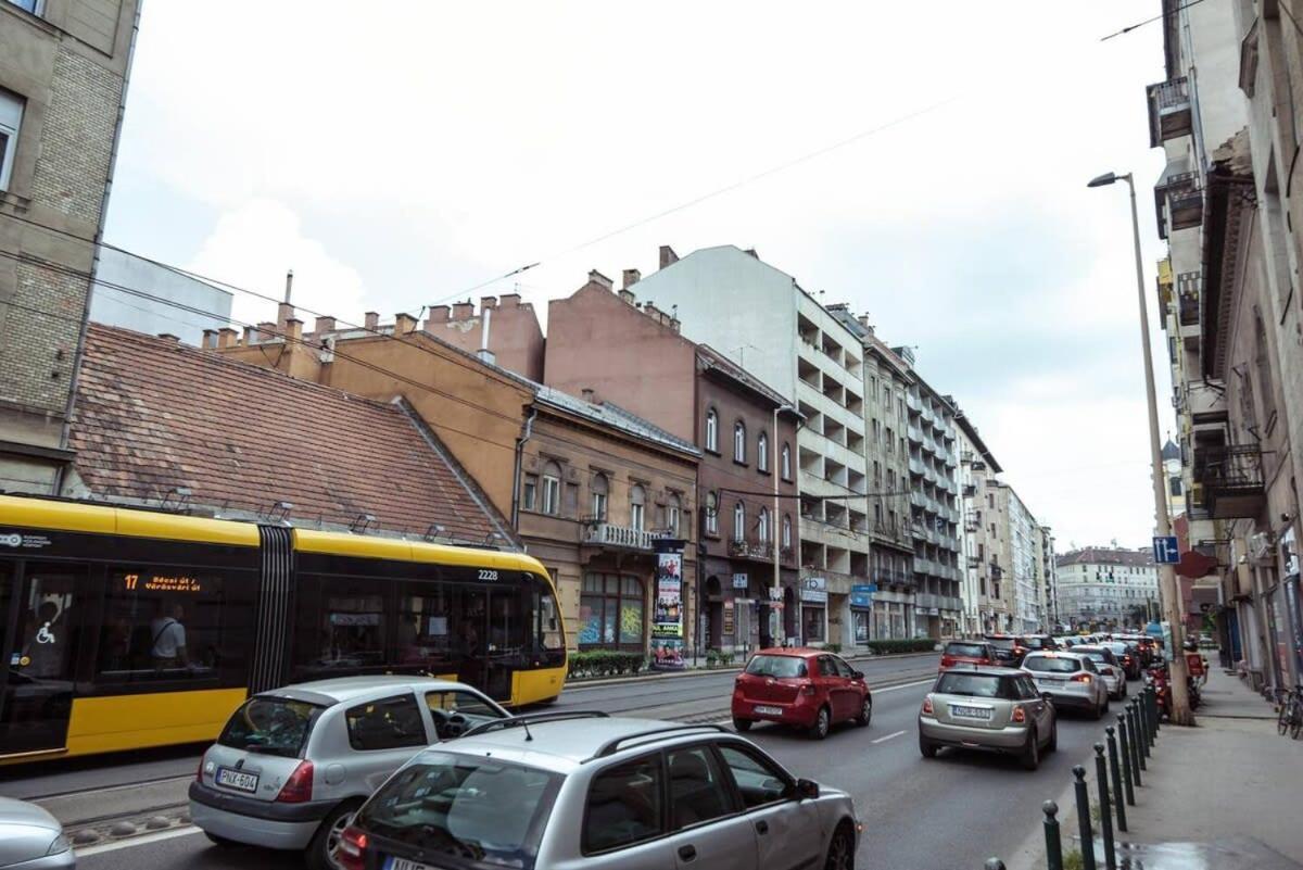 Renovated Design Apartment Close To The Danube Budapest Exterior photo